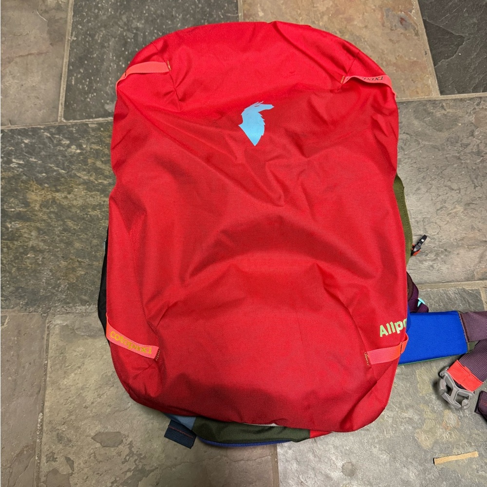 Cotopaxi Del Día 35L Allpa backpack